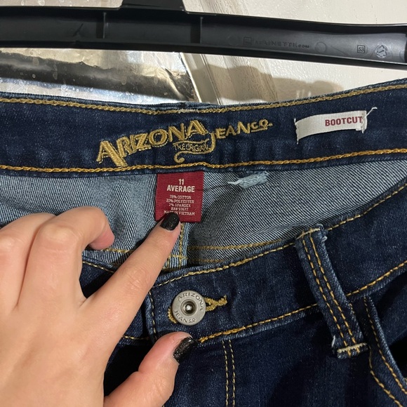Size 11 Dark Wash Bootcut Arizona Jeans! - Picture 4 of 6